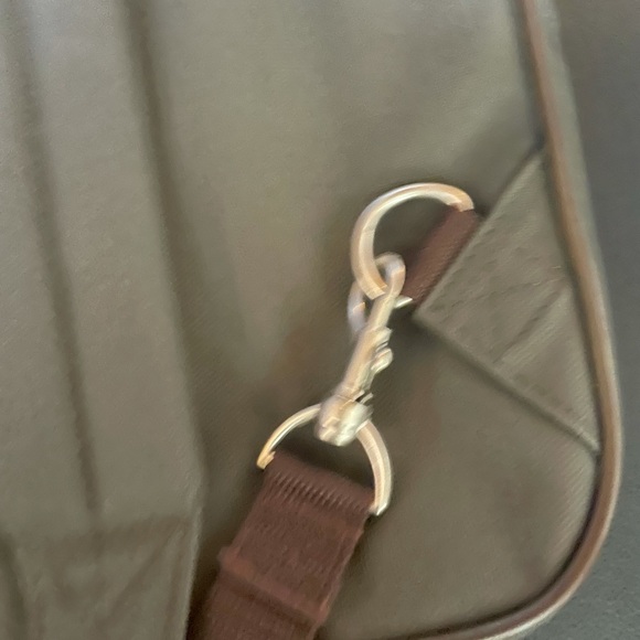 GNBI black messenger bag/shoulder bag NWT - Picture 2 of 8